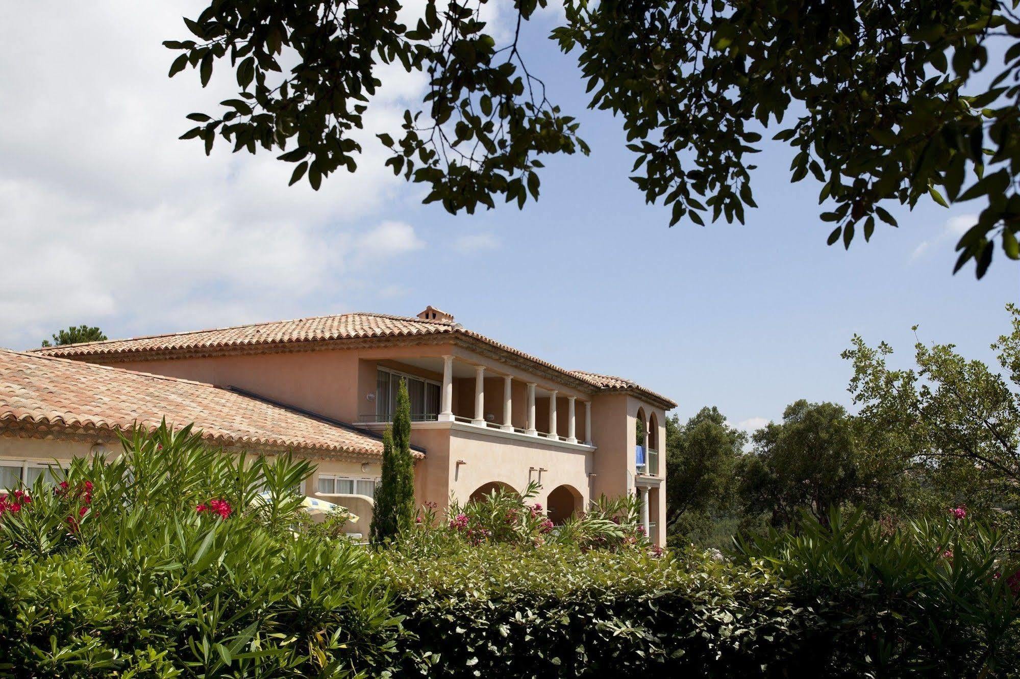 P&V Residence Le Hameau Des Issambrr Sainte-Maxime Extérieur photo