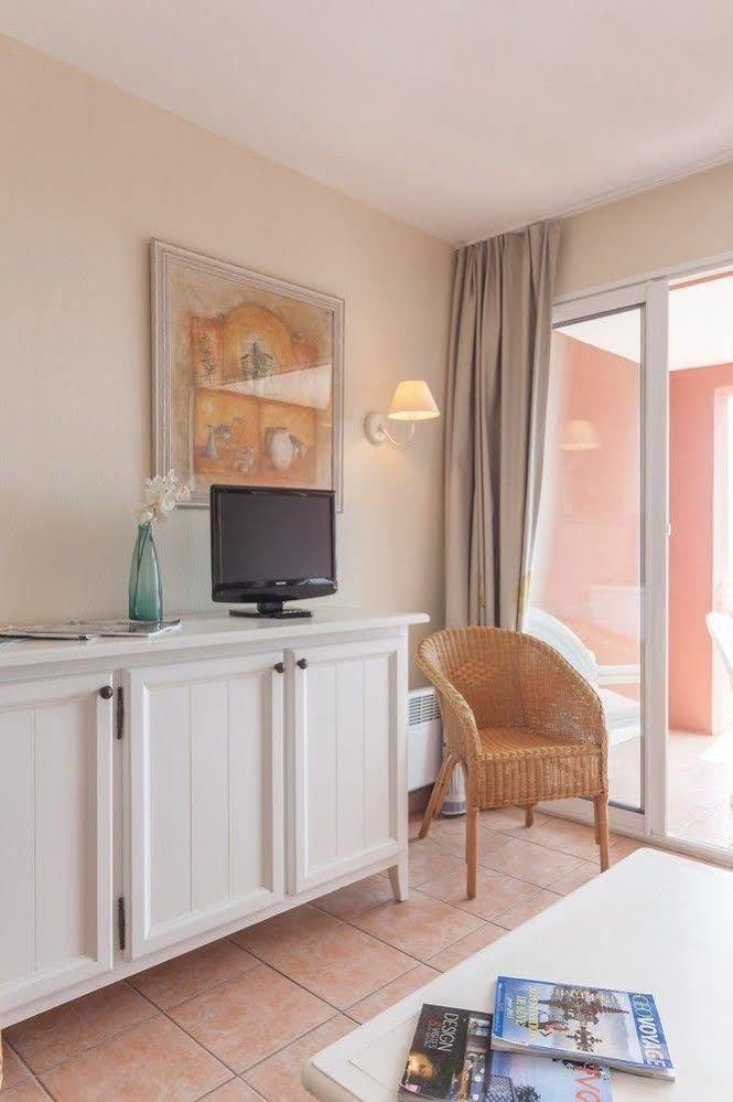 P&V Residence Le Hameau Des Issambrr Sainte-Maxime Extérieur photo