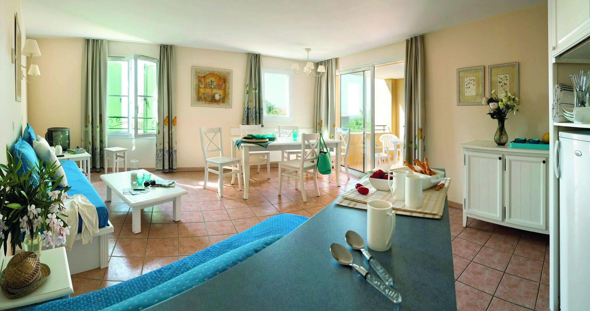 P&V Residence Le Hameau Des Issambrr Sainte-Maxime Extérieur photo